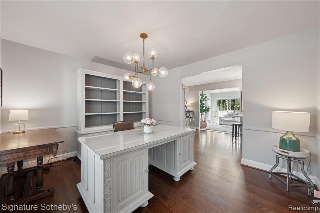 1926 Hickory Bark Lane, Bloomfield, MI 48304 — Photo 16