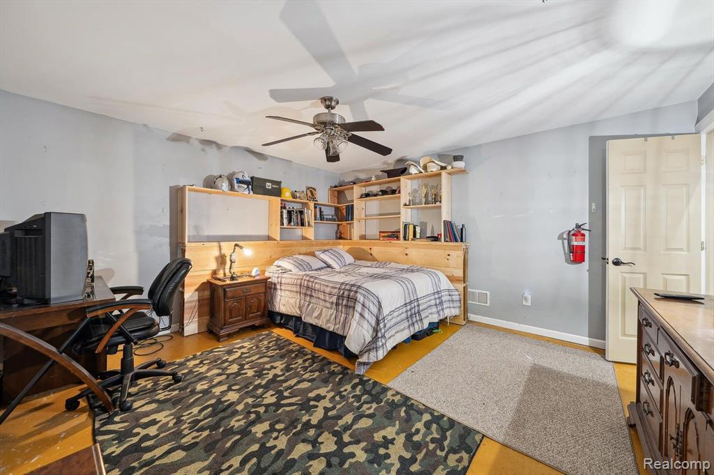 4438 PINEGROVE Drive, Dryden, MI 48428 — Photo 32