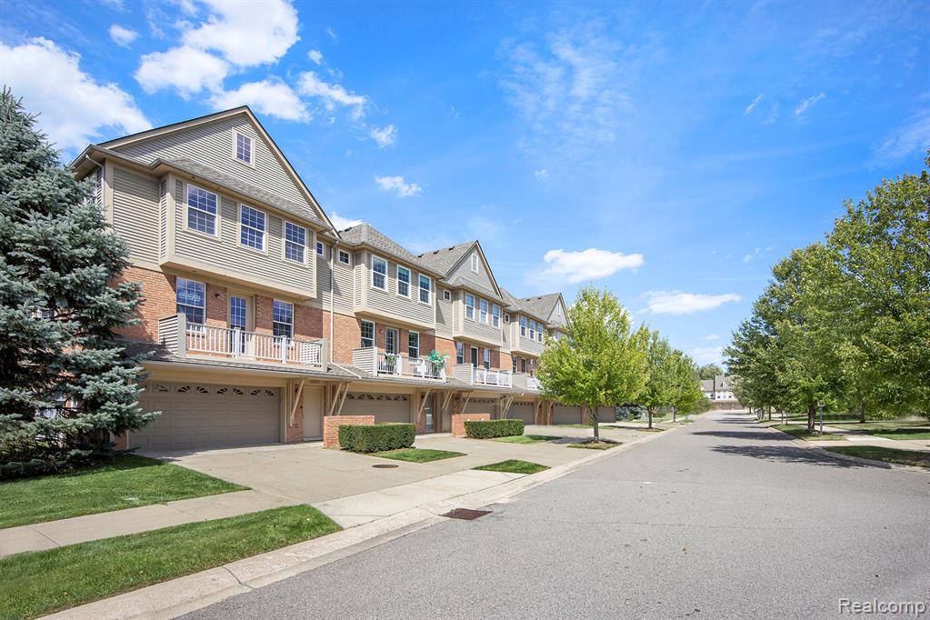 56645 Long Island Drive, Shelby Twp, MI 48316 — Photo 18