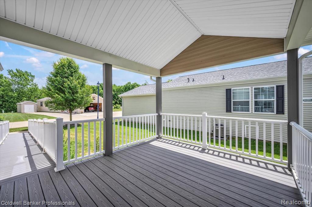 289 Pompano Court, Lapeer, MI 48446 — Photo 5