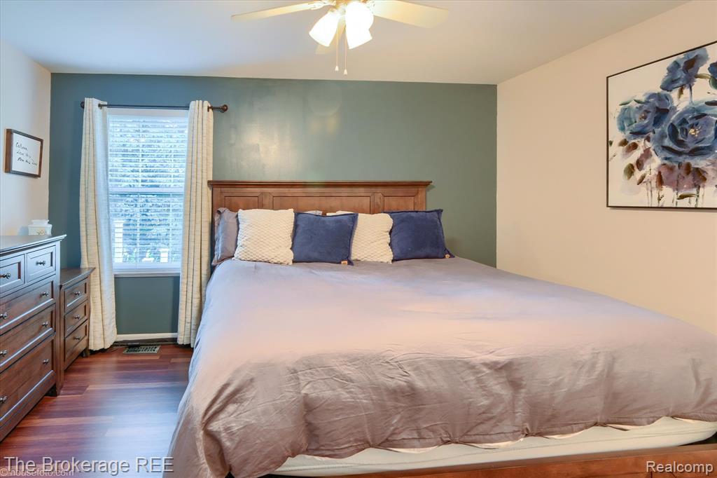 5281 Magnolia Drive, Grand Blanc, MI 48439 — Photo 25