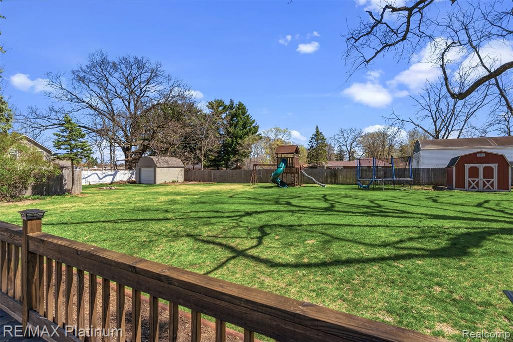 315 S West Street, Fenton, MI 48430 — Photo 47