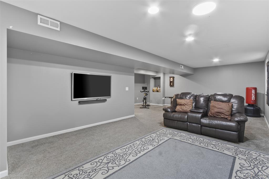 48938 Running Trout Lane, Northville, MI — Photo 31