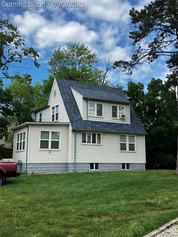 4735 Elizabeth Lake Road, Waterford, MI 48327