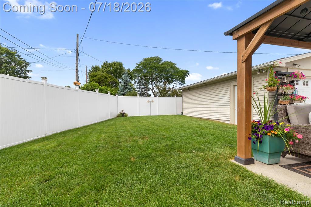 7837 Hugh Street, Westland, MI — Photo 38