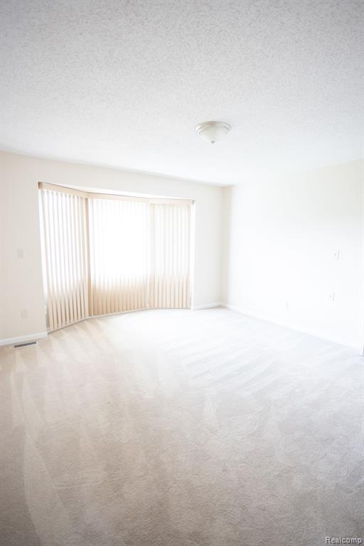 5881 NANEVA, West Bloomfield, MI — Photo 51