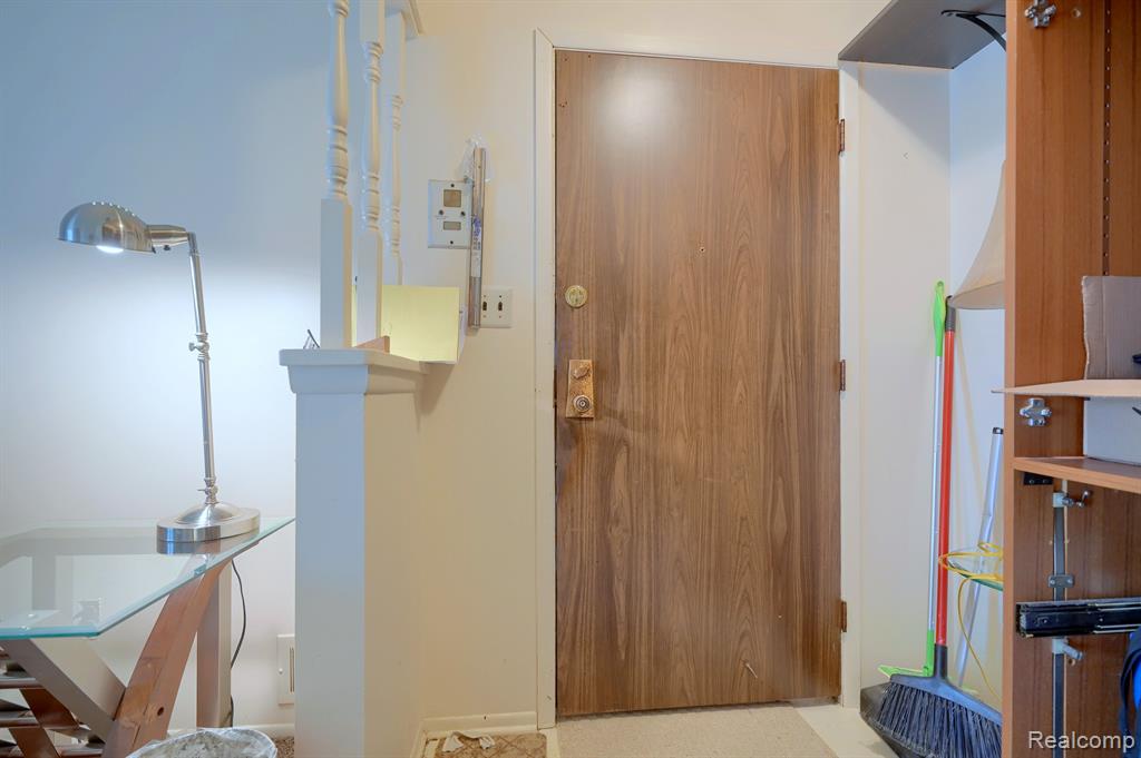 1891 BALDWIN Drive, 2, Trenton, MI 48183 — Photo 4