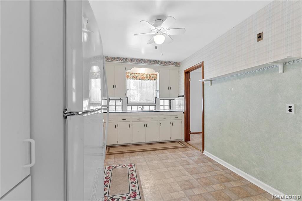 555 N Melborn Street, Dearborn, MI 48128 — Photo 9