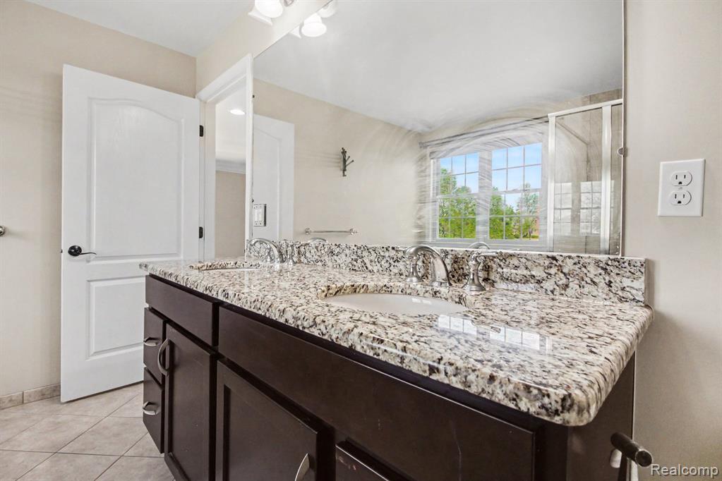 50371 LANGLEY Drive, Novi, MI — Photo 29