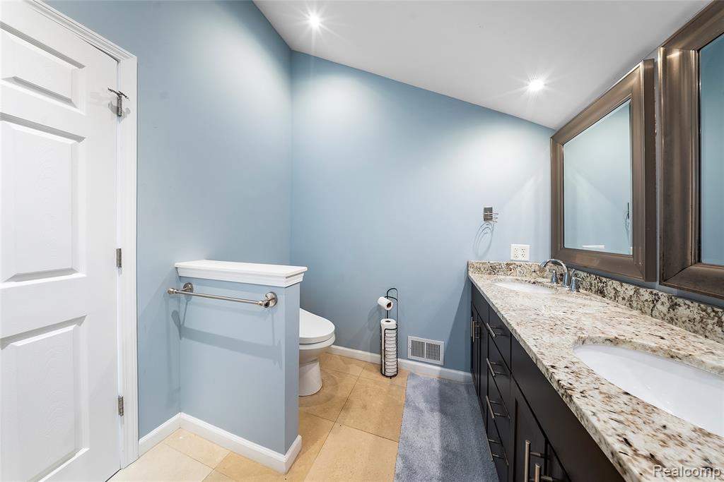 8538 Island Boulevard, Grosse Ile, MI 48138 — Photo 40