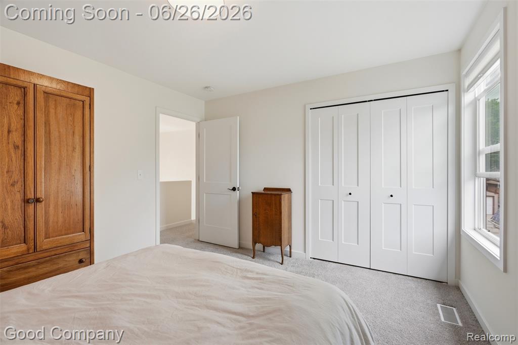8431 Kenberton Drive, Oak Park, MI 48237 — Photo 25