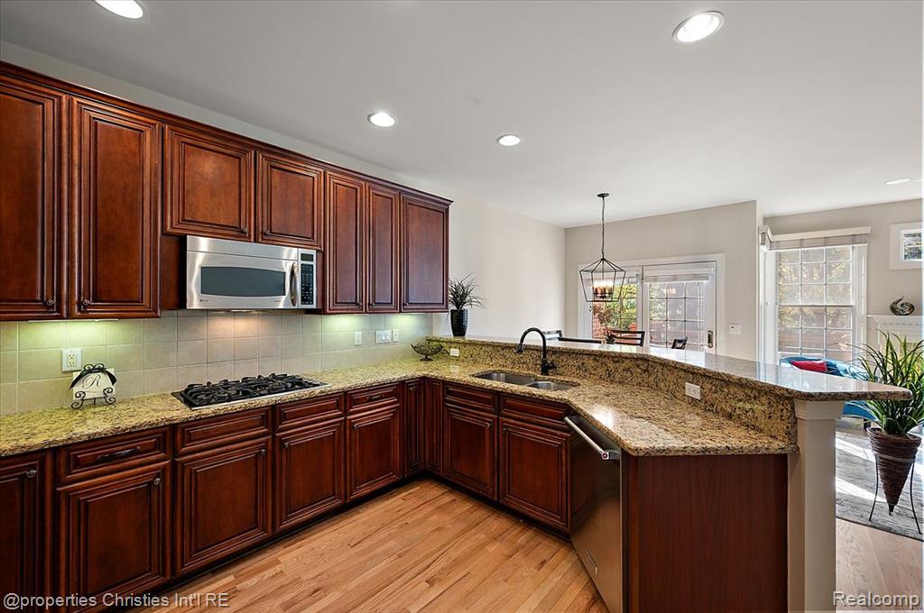 44683 Broadmoor Circle N, Northville, MI 48168 — Photo 25