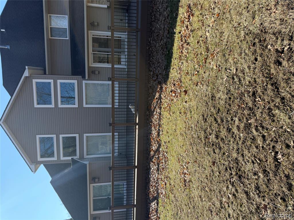 1217 Kings Carriage Road, Grand Blanc, MI 48439 — Photo 4