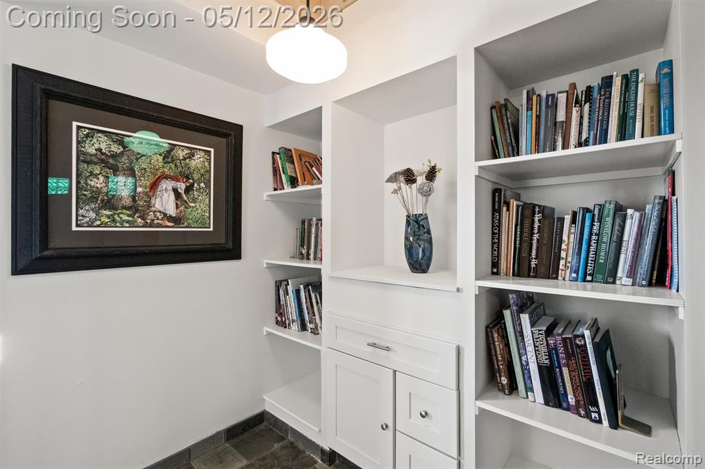 6390 Commerce Road, West Bloomfield, MI 48324 — Photo 41