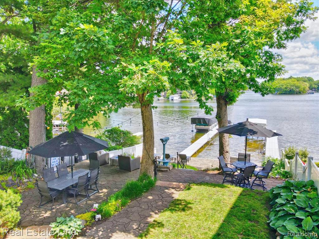 836 Pine Tree Road W, Lake Orion, MI 48362 — Photo 73