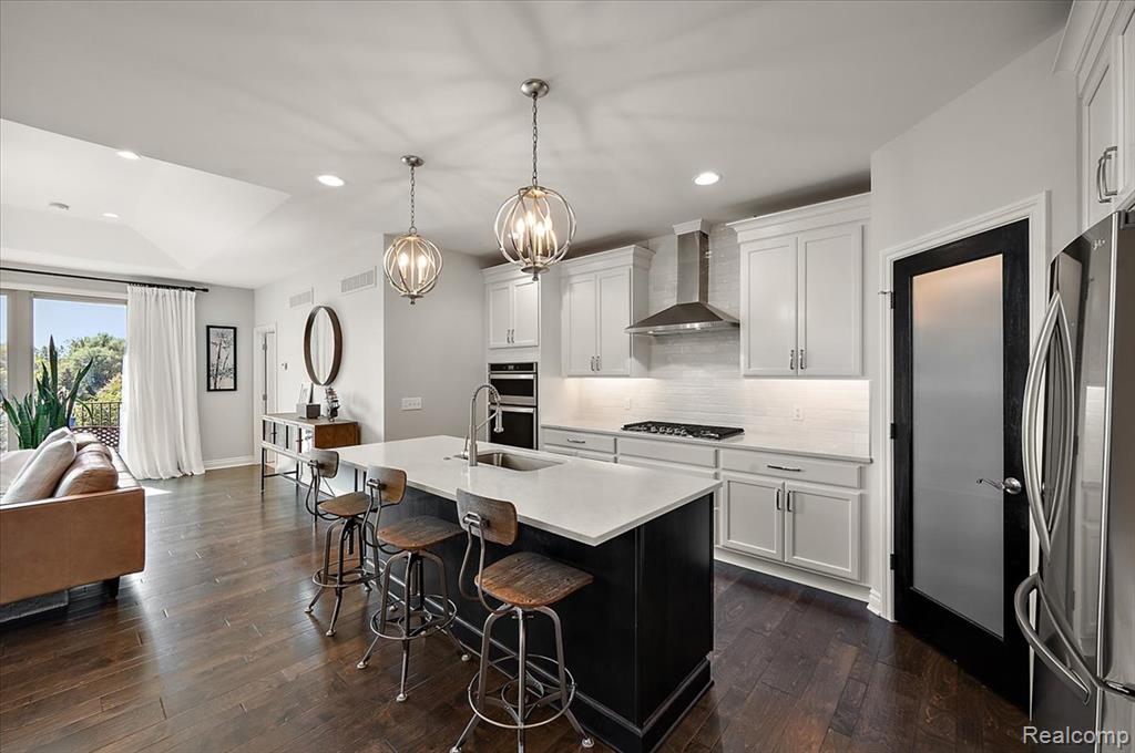 3955 Vendome Drive, Auburn Hills, MI 48326 — Photo 4