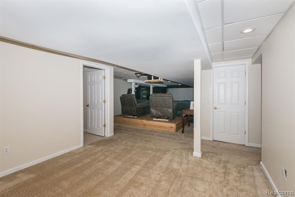46009 WINDRIDGE Lane, Canton, MI 48188 — Photo 54