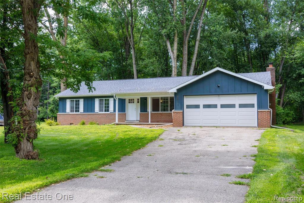 5811 Cowell Road, Brighton, MI 48116 — Photo 3