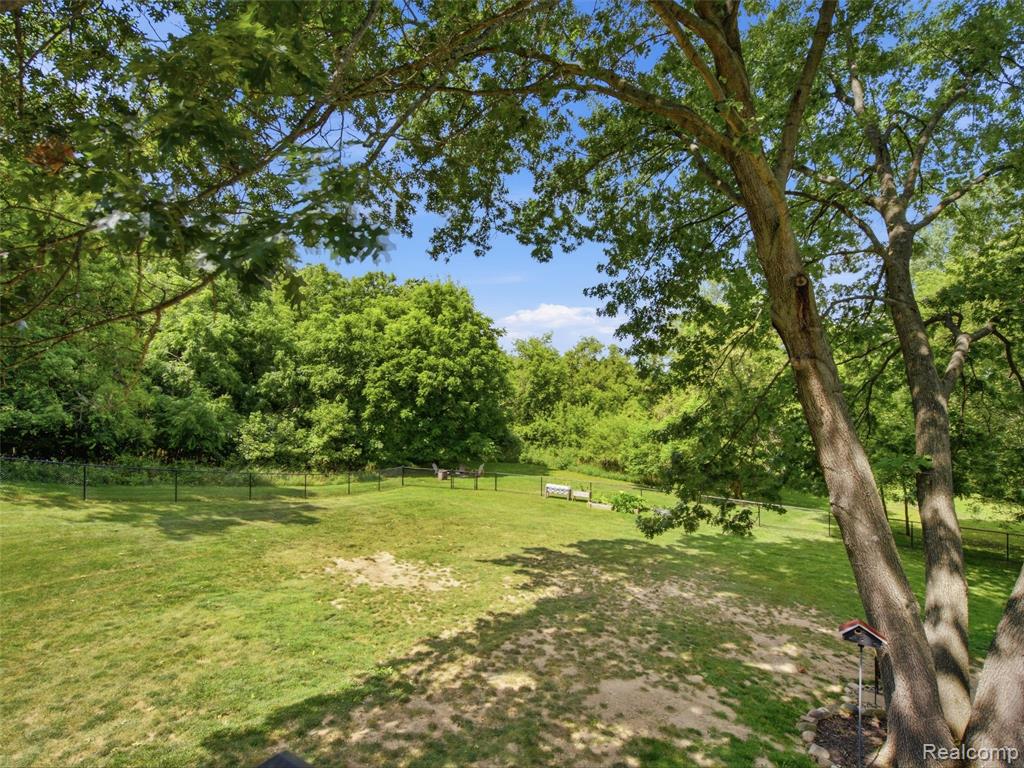 7055 Randall Drive, Fenton, MI 48430 — Photo 40