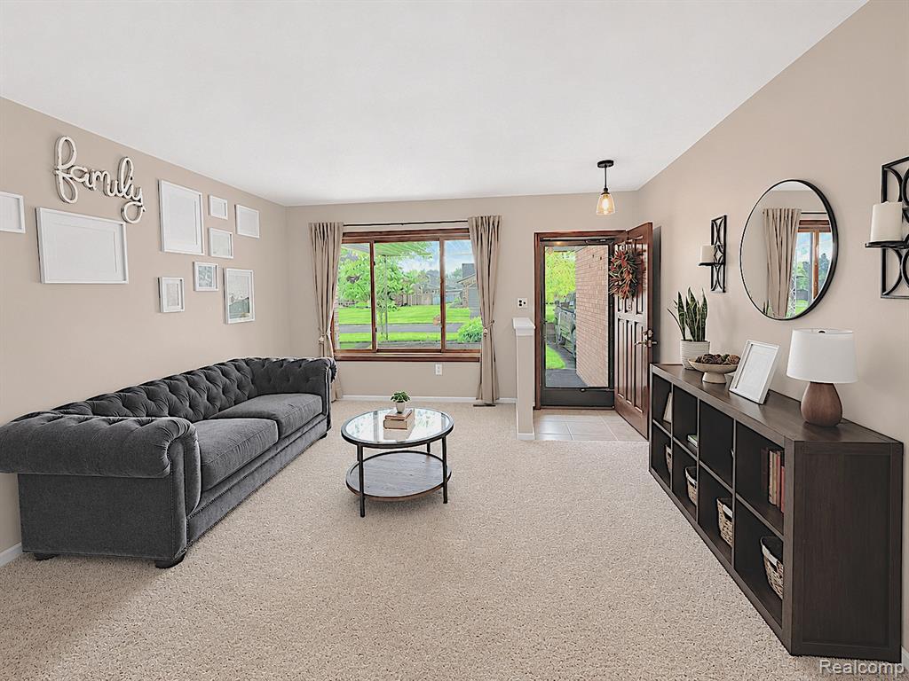 39217 Bramblebush Court, Clinton Twp, MI 48038 — Photo 3