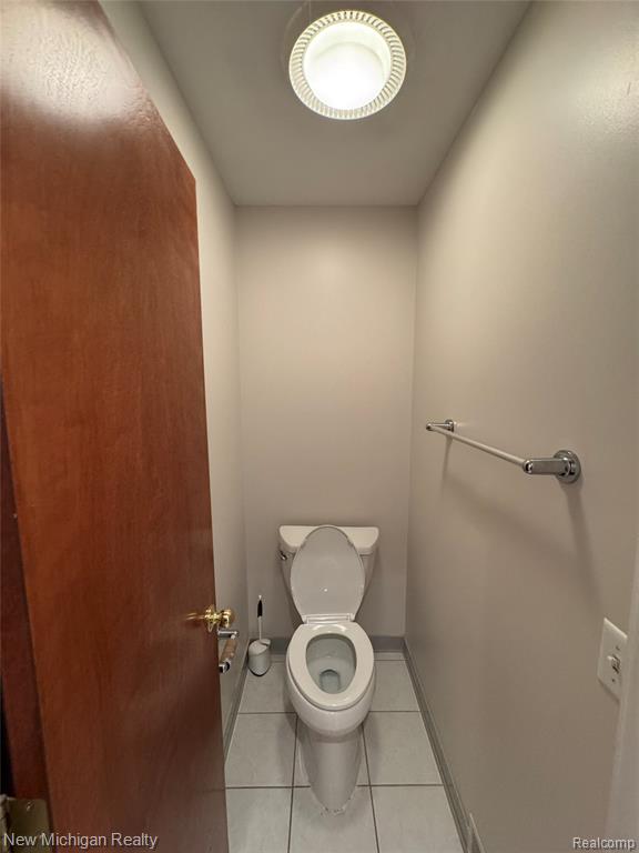 704 Wilkshire Court, Grand Blanc, MI 48439 — Photo 26