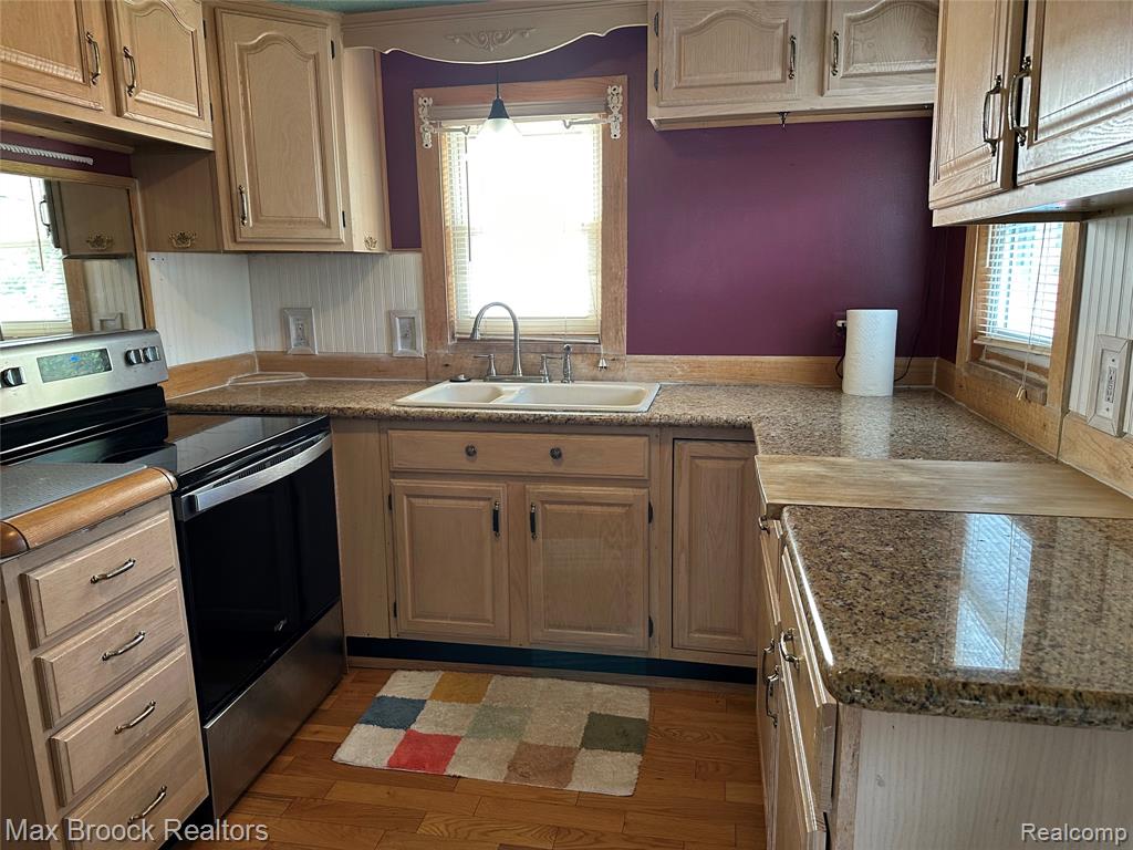 3057 Norcott Drive, Keego Harbor, MI 48320 — Photo 8