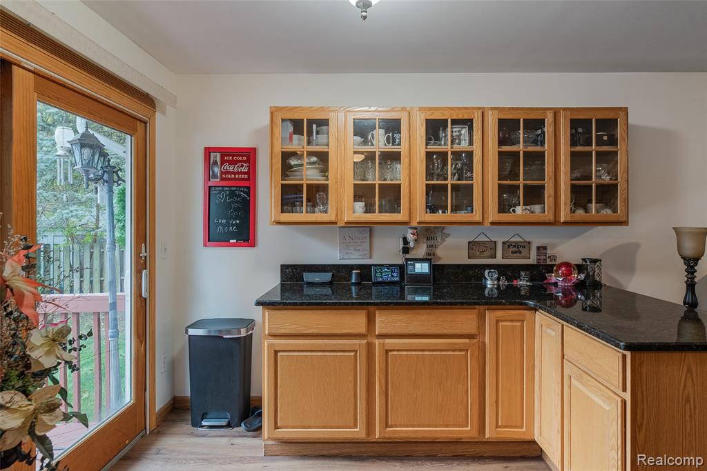 4245 Bunker Avenue, West Bloomfield, MI 48323 — Photo 4