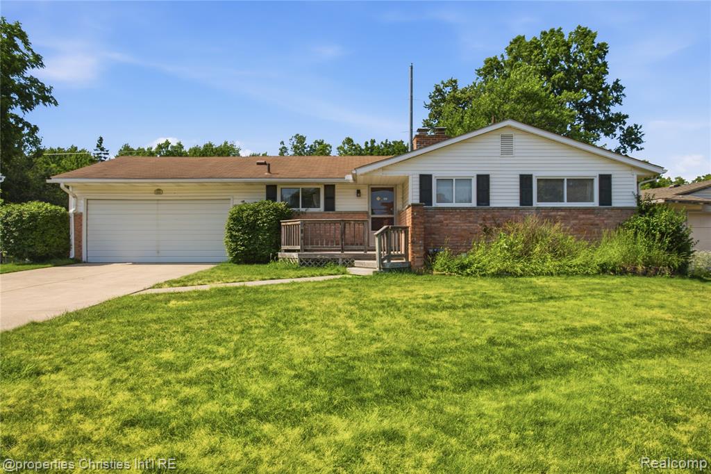 594 Provincetown Road, Auburn Hills, MI 48326 — Photo 2