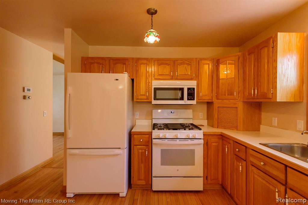 49335 WEAR Road, Belleville, MI 48111 — Photo 15