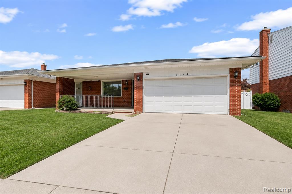 11447 Edwin Drive, Warren, MI 48093