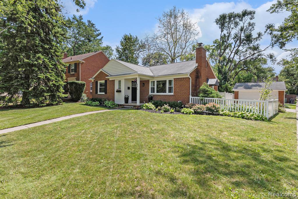4419 Beverly Court, Royal Oak, MI 48073 — Photo 3
