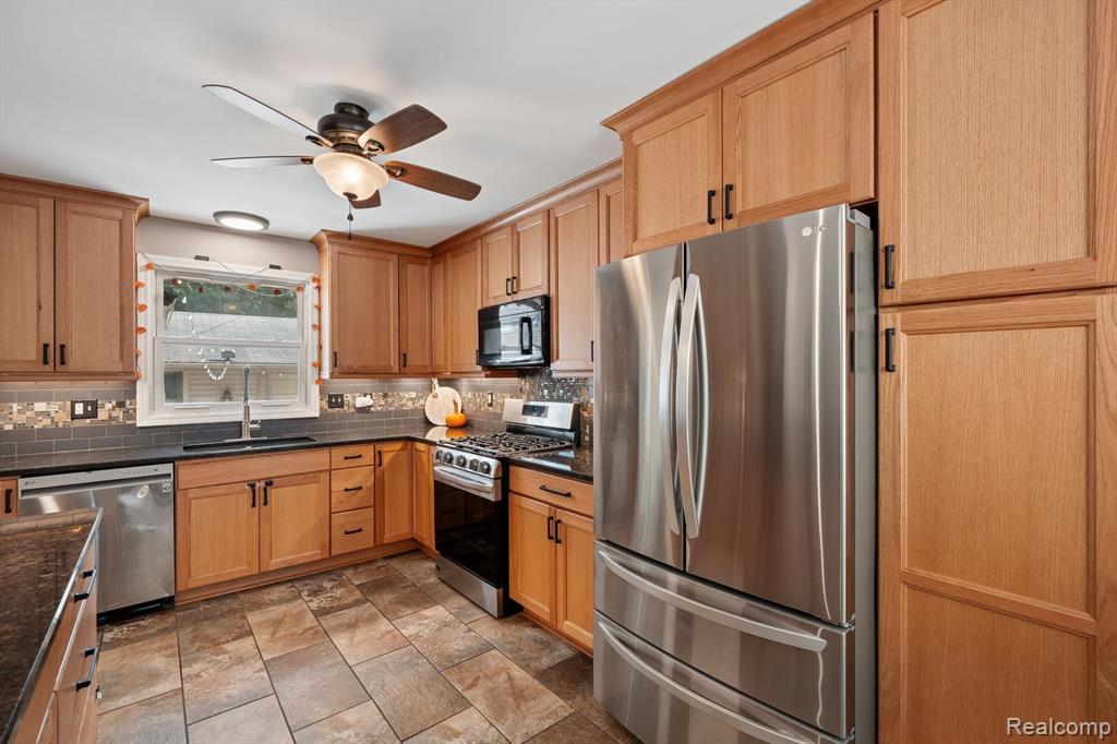 6345 Kolb Avenue, Allen Park, MI 48101 — Photo 16