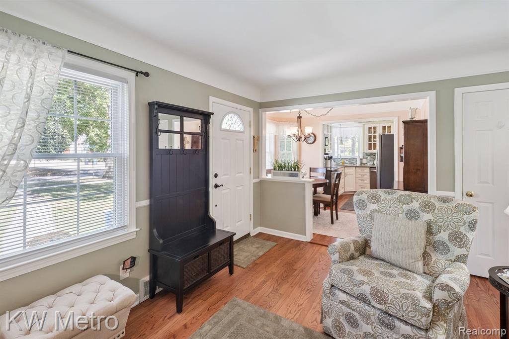 903 Hickory Avenue, Royal Oak, MI 48073 — Photo 8