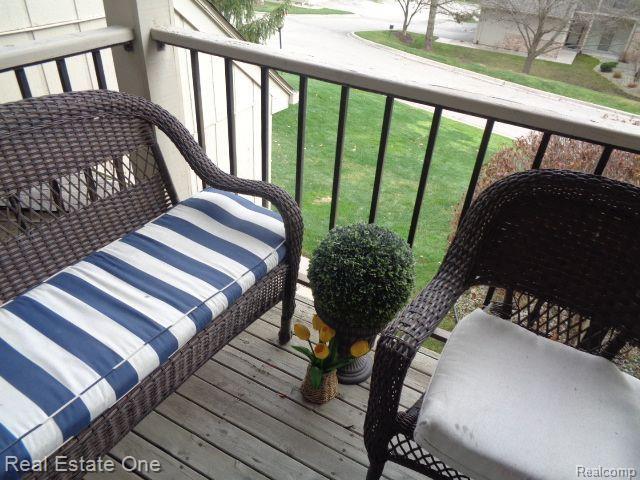 29441 LAUREL Drive, Farmington Hills, MI 48331 — Photo 53