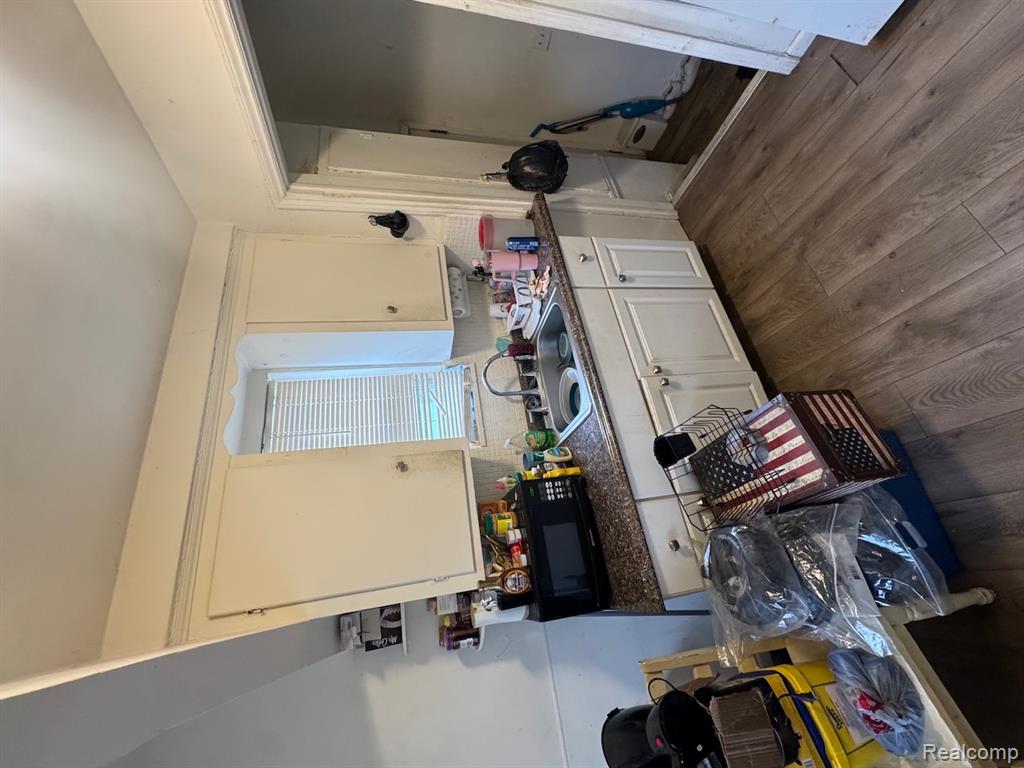 18828 Hawthorne Street, Highland Park, MI 48203 — Photo 5