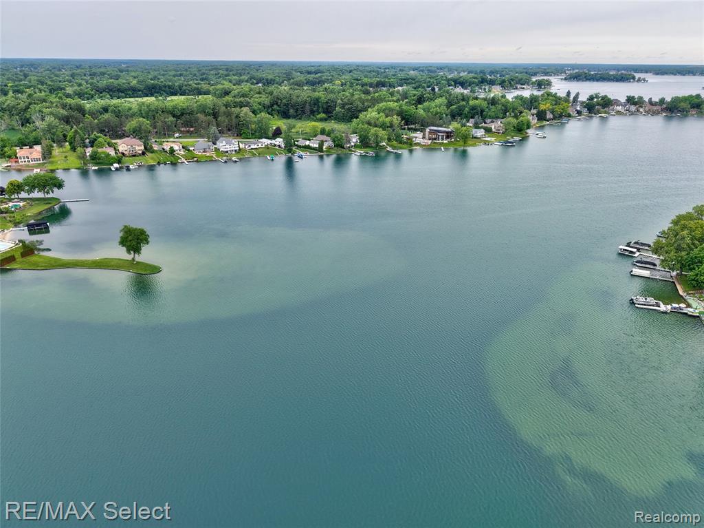 14189 Swanee Beach Drive, Fenton, MI 48430 — Photo 10