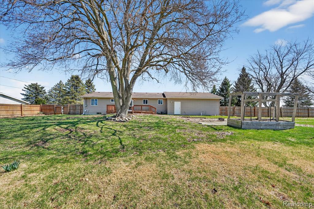 1109 Roods Lake Road, Lapeer, MI 48446 — Photo 37