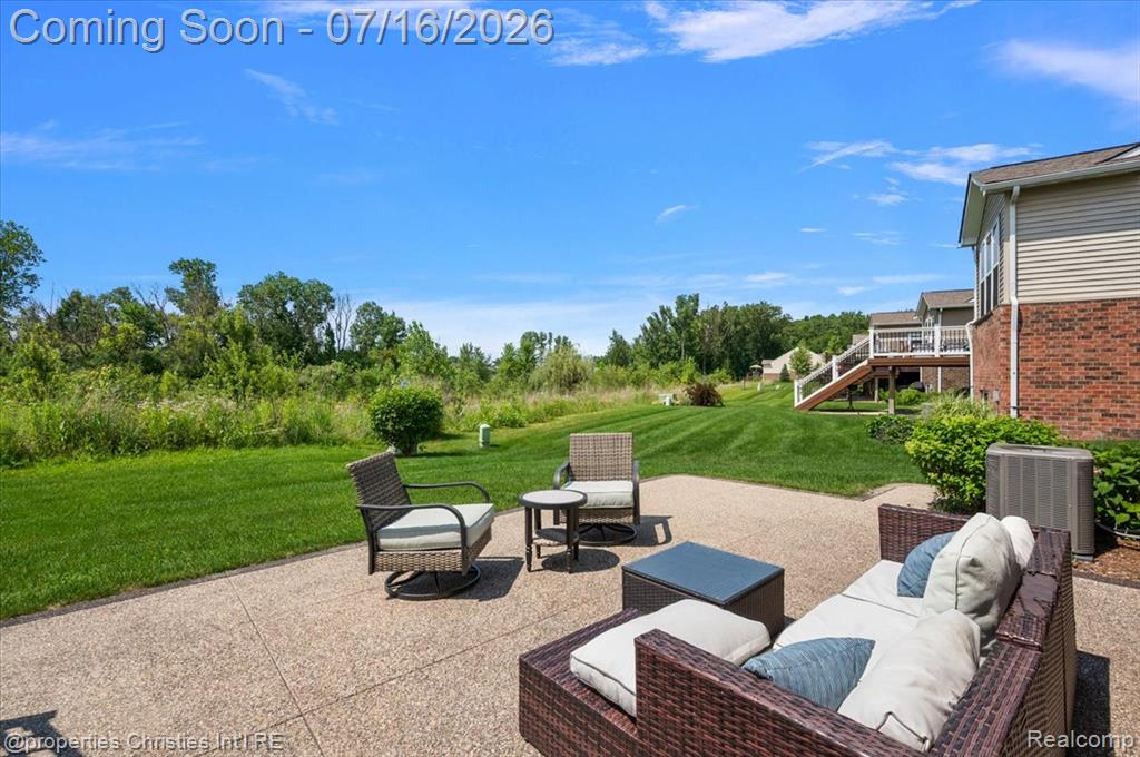 50026 Alden, Canton, MI 48188 — Photo 48