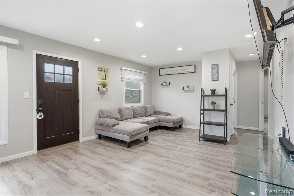 2937 E Walton Blvd, Auburn Hills, MI 48326 — Photo 5