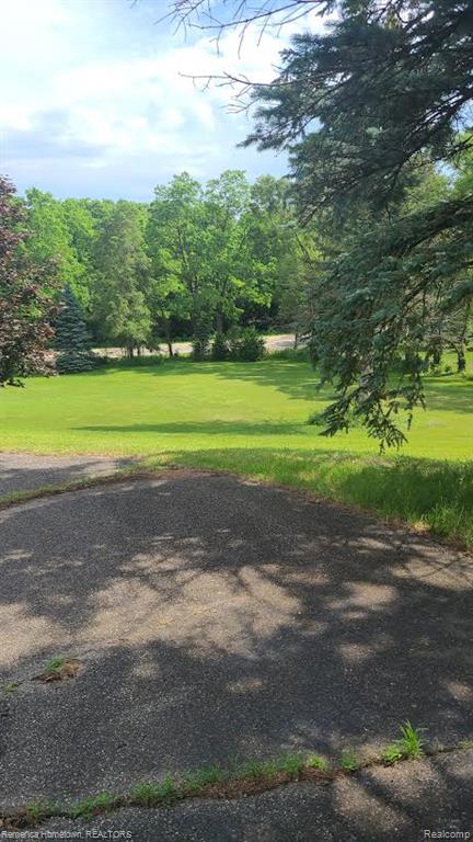 60001 Grand River Avenue, New Hudson, MI 48165 — Photo 3
