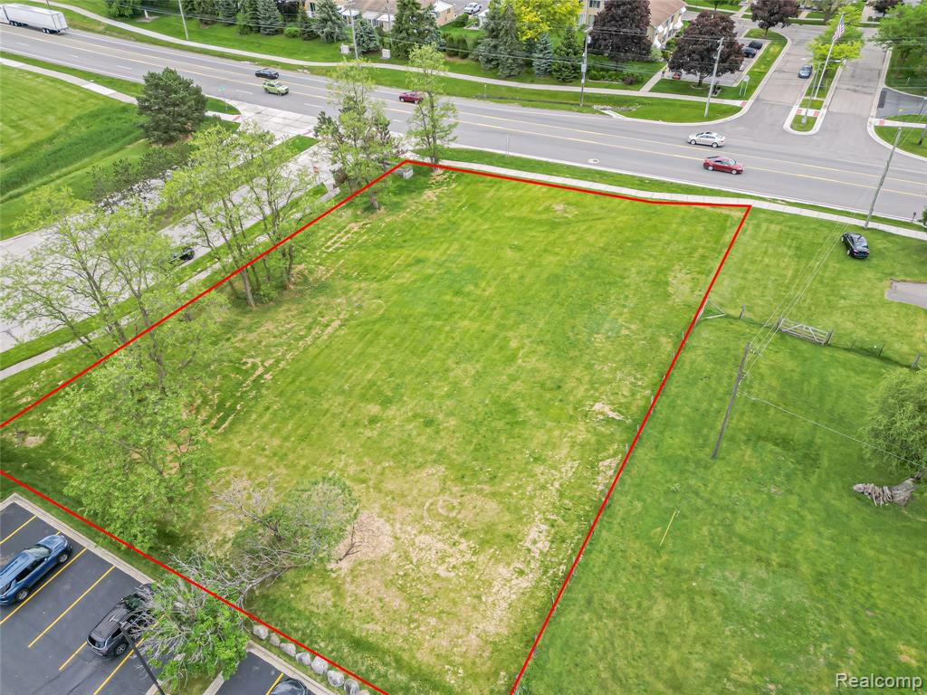 50272 Grand River Avenue, Wixom, MI — Photo 3