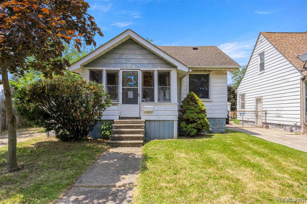 6025 Rosemont Avenue, Detroit, MI 48228 — Photo 2