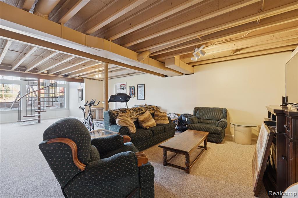 11051 Meadowview Drive, Goodrich Vlg, MI — Photo 36