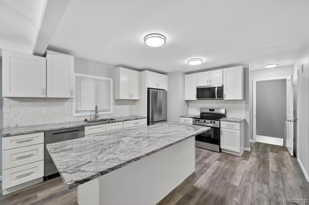 14203 Fenton, Redford, MI 48239 — Photo 14