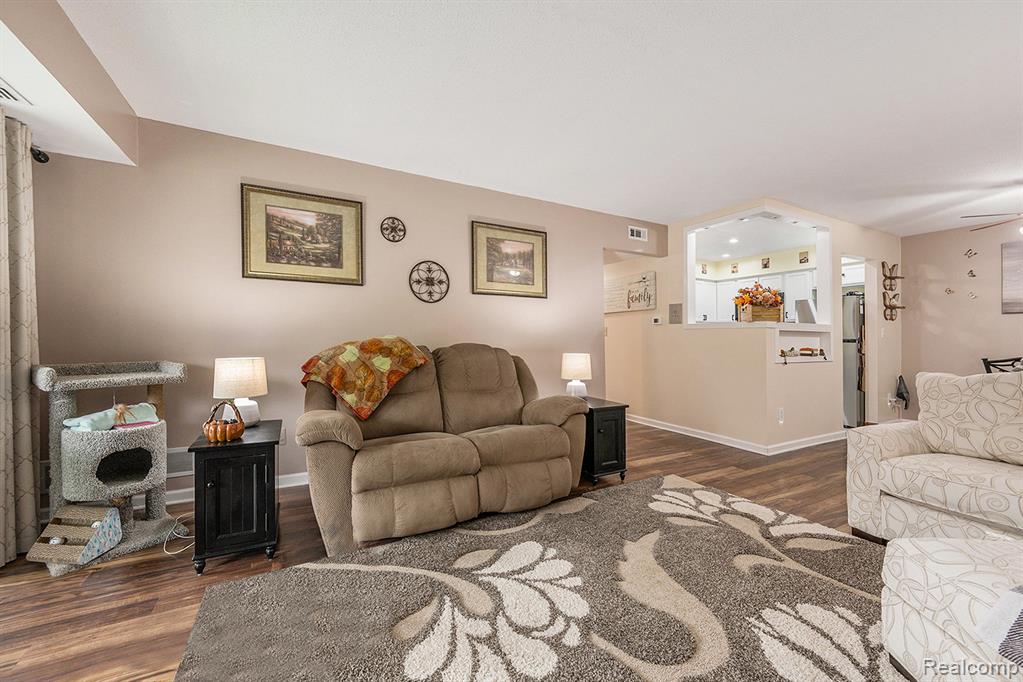 35912 Ann Arbor Trail, Livonia, MI 48150 — Photo 6