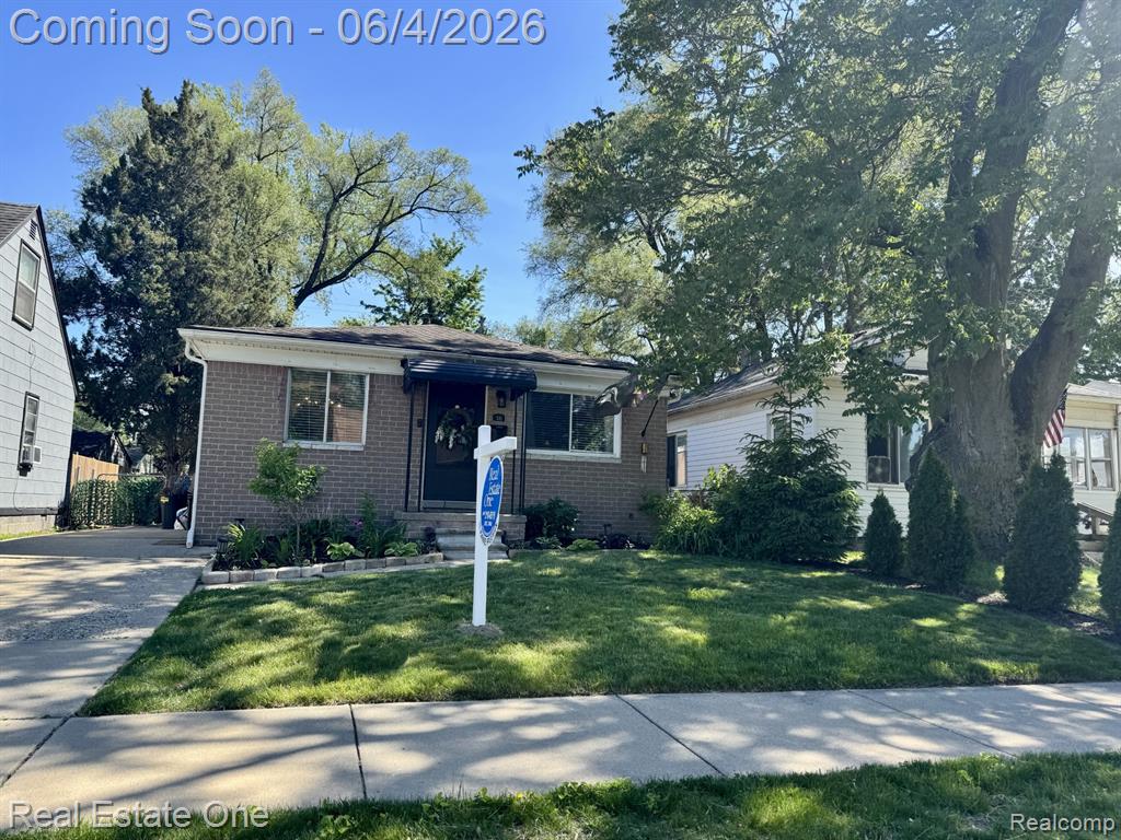 311 W Brockton Avenue, Madison Heights, MI 48071 — front exterior