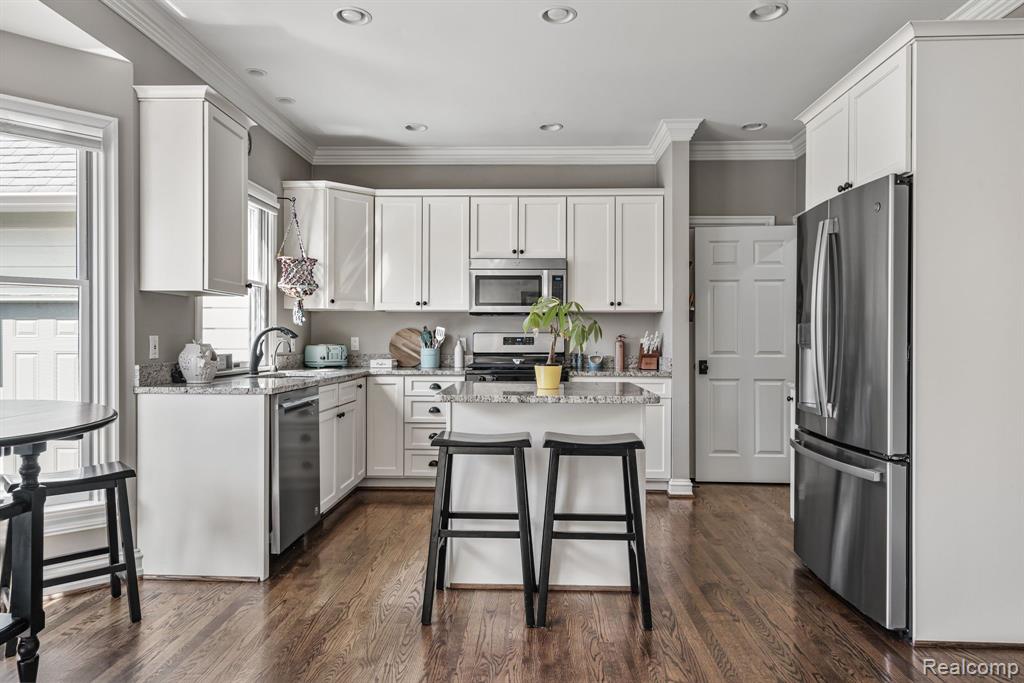 411 CHERRY TREE Lane, Rochester Hills, MI 48306 — Photo 9
