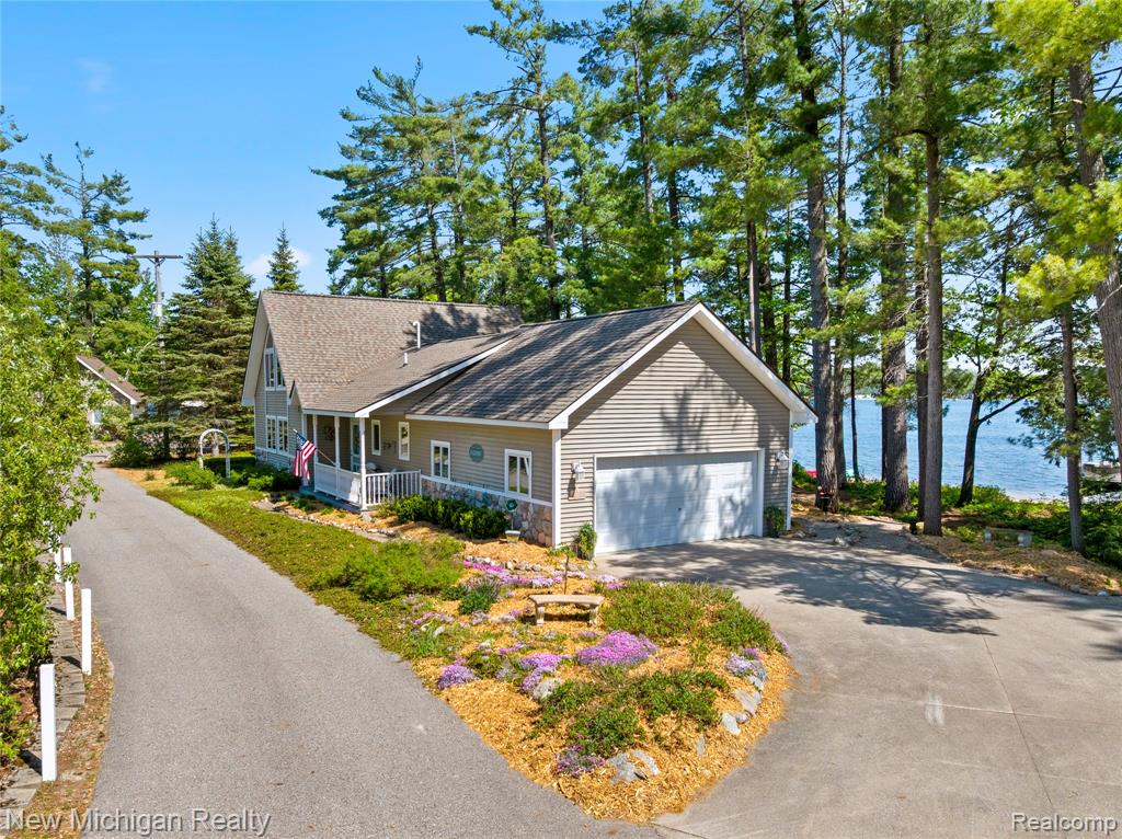 1811 Sunset Drive, Gaylord, MI 49735 — Photo 32