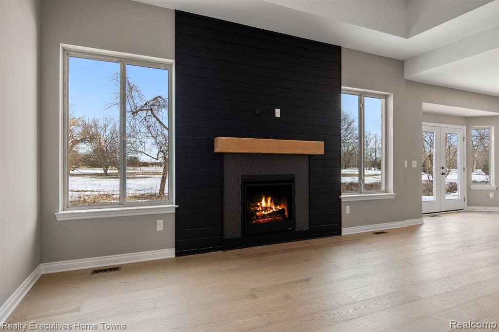 35873 GLENVILLE Drive, New Baltimore, MI 48047 — Photo 16