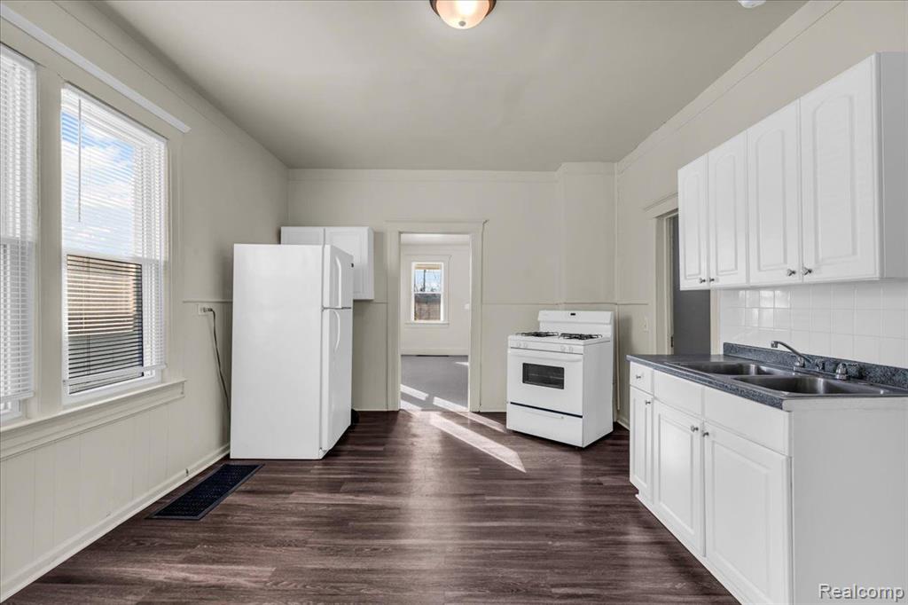 7406 EDWARD Street, Detroit, MI 48210 — Photo 14